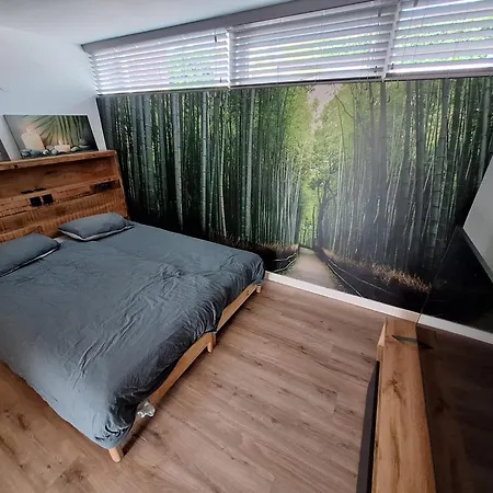 Апартаменты Beautiful Close To Sea Life 51a *