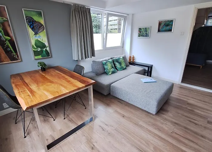 Beautiful Close To Sea Life 51a *